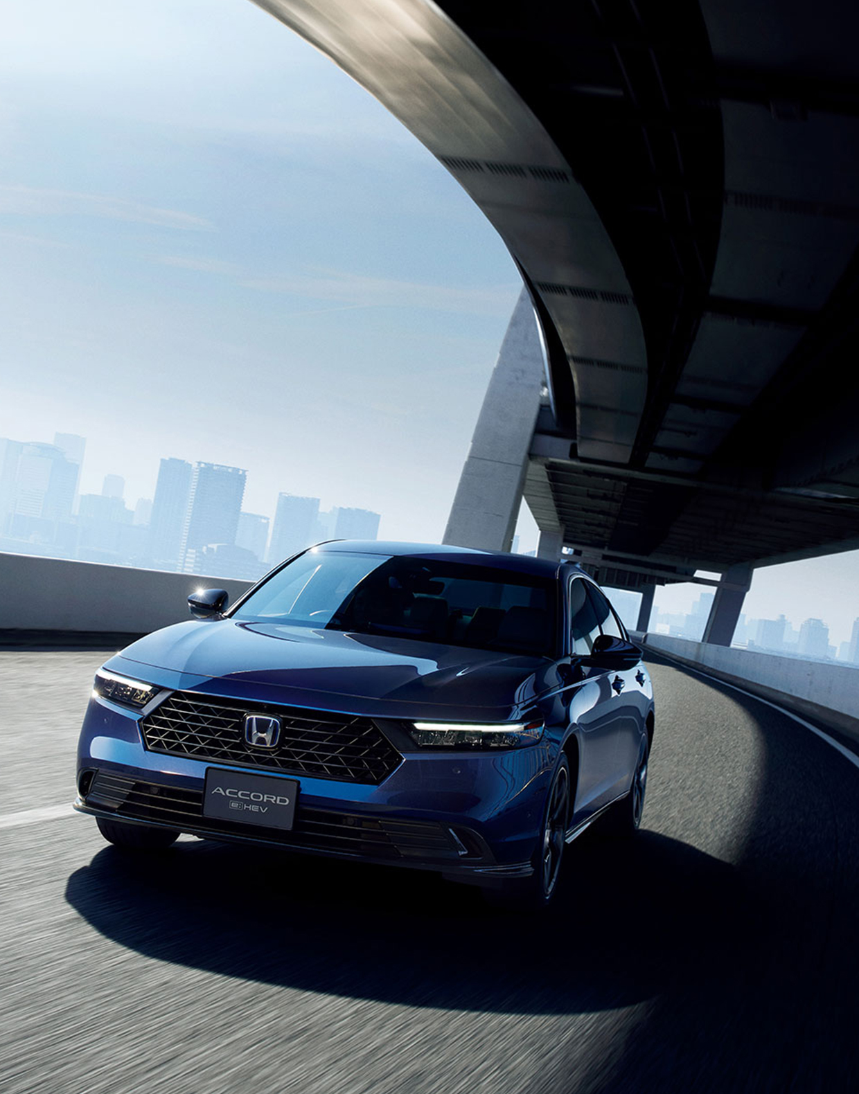 Photo : ACCORD e:HEV Honda SENSING 360＋　ボディーカラーはキャニオンリバーブルー・メタリック